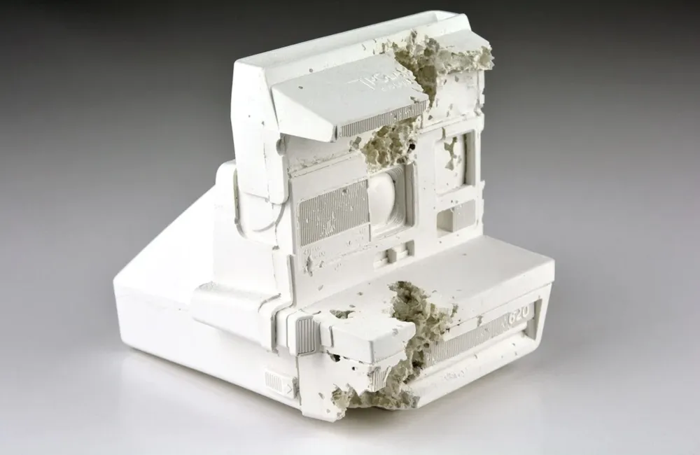 复数作品 Arsham - Future Relic 06 - Polaroid camera
