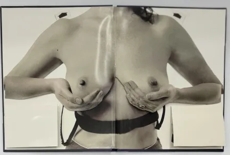 摄影 Calle - Les seins miraculeux (Beautiful breasts)
