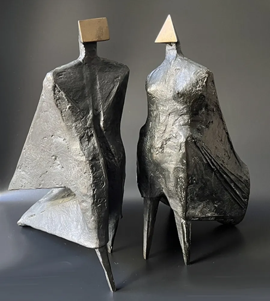 无技术 Chadwick - Pair of Cloaked Figures IV