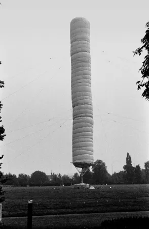 复数作品 Christo - Documenta Kassel KA-D68