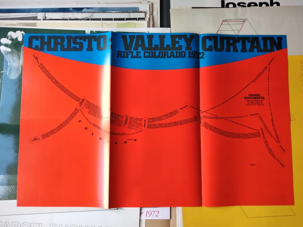 胶版印刷 Christo & Jeanne-Claude - „Christo: Valley Curtain, Rifle, Colorado 1972“.