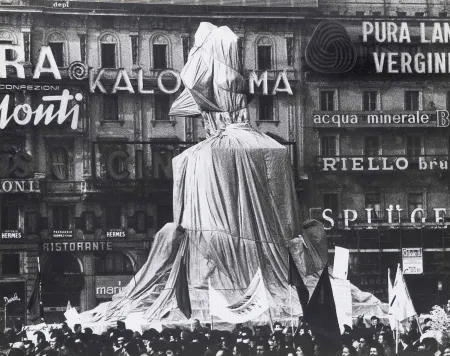 摄影 Christo - Piazza Duomo