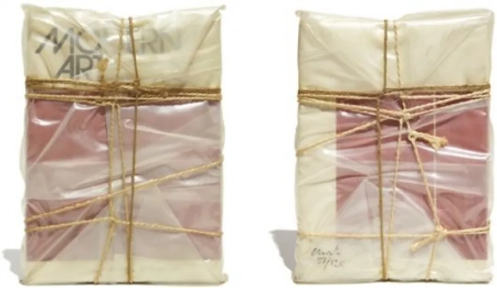 复数作品 Christo - Wrapped Book Modern Art 