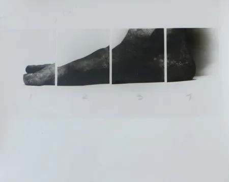 摄影 Coplans - Selfportrait feet four panels