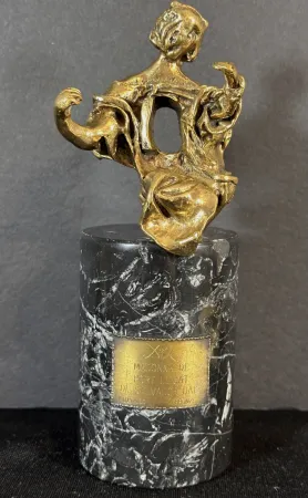 复数作品 Dali - The Madonna of Port Lligat Sculpture