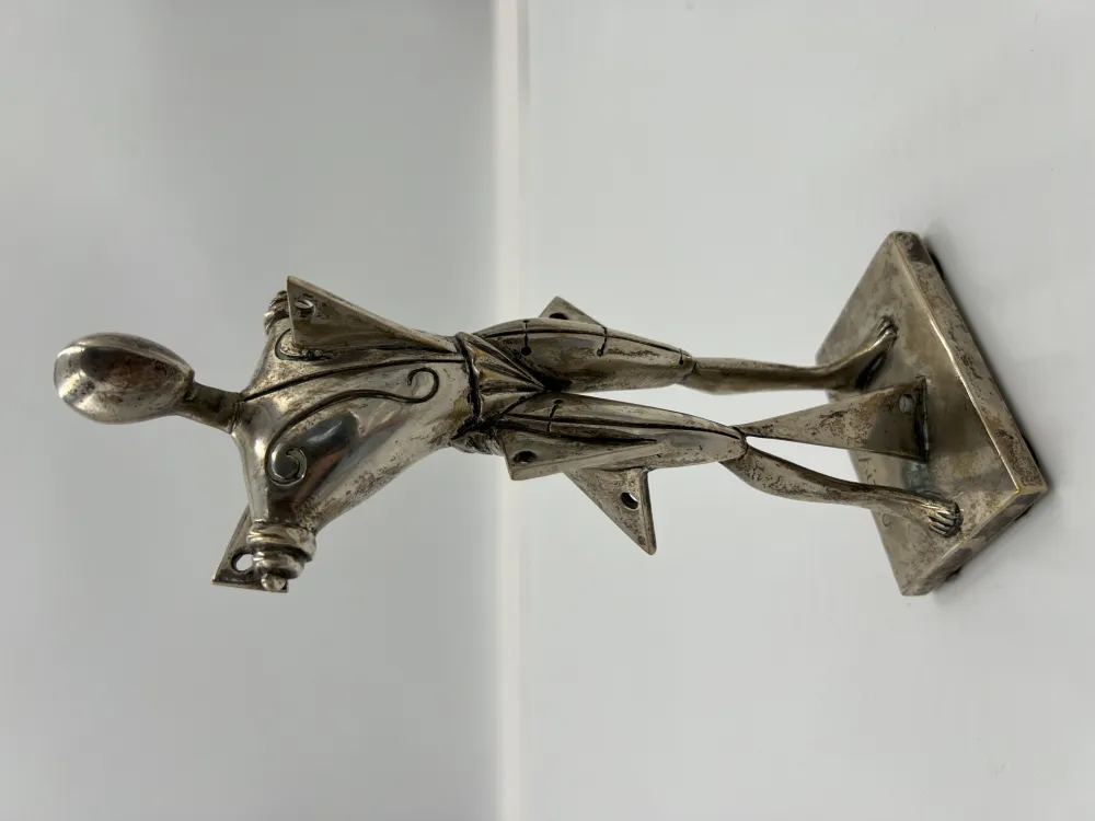 复数作品 De Chirico -  Il Trovatore - Silver-plated bronze sculpture