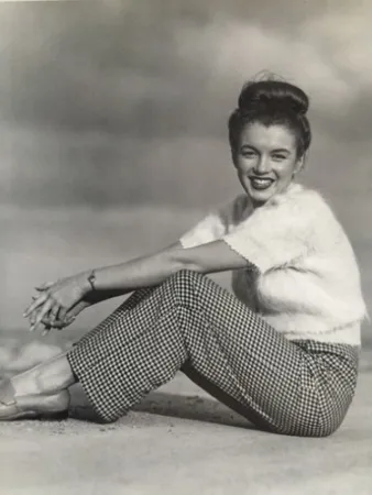 摄影 De Dienes  - Marilyn nineteen (1945)