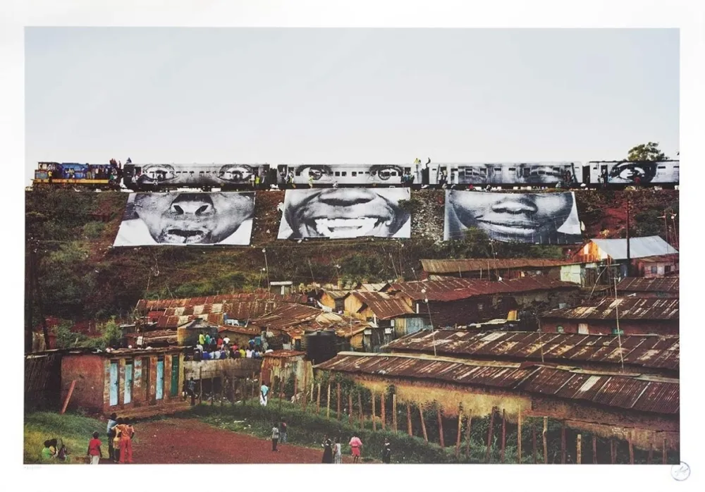 石版画 Jr - Action in Kibera Slum, Train Passage 1, Kenya, 2009