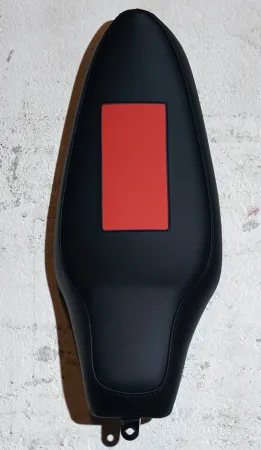 复数作品 Mosset - Untitled (Banana saddle)