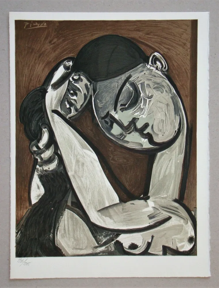石版画 Picasso - Femme se coiffant, 1955