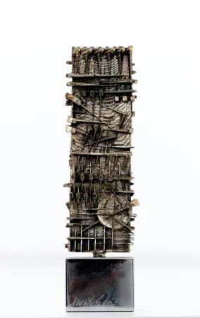 复数作品 Pomodoro - Stele per FIAT