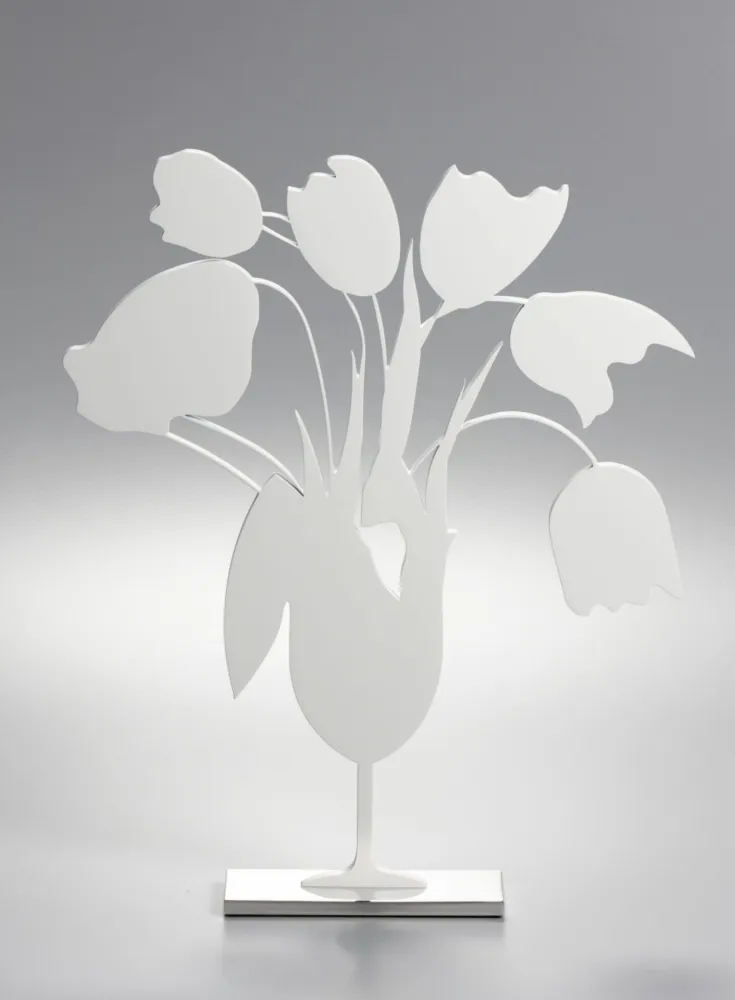 无技术 Sultan - White tulips and vase, April 4, (Sculpture)
