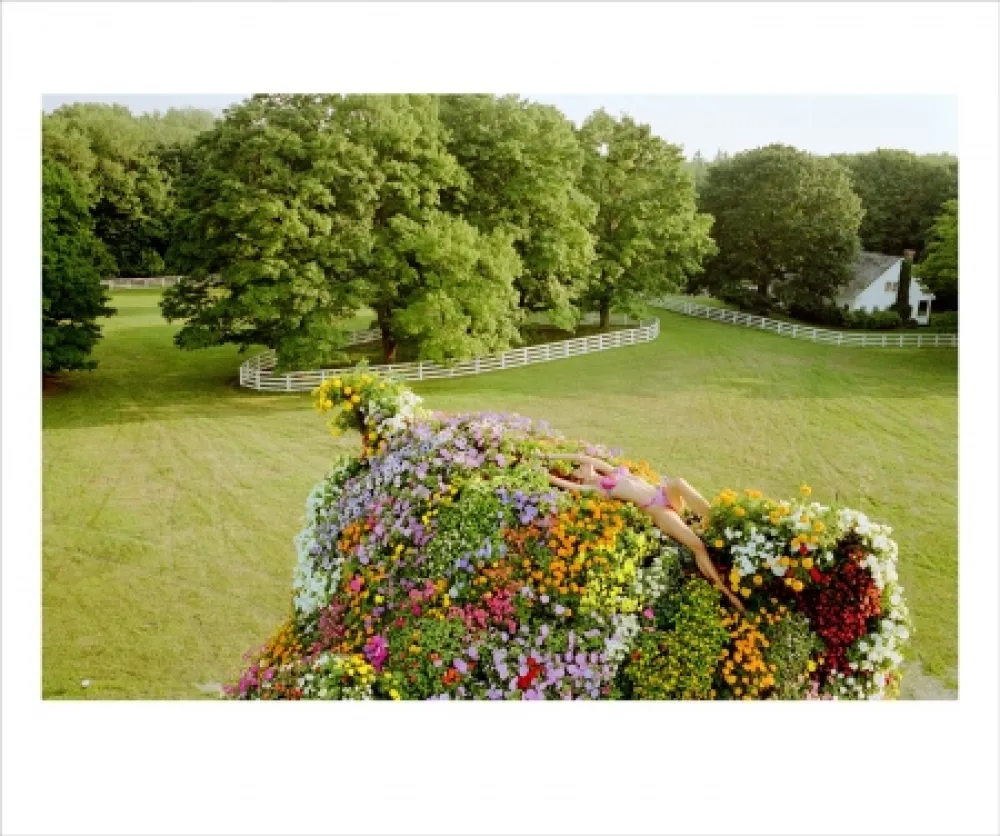 摄影 Teller - Stephanie (Seymour) on Jeff Koons Puppy 