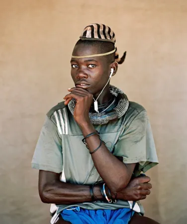 摄影 Weeks - Nduombe Ndjundja, 18, c