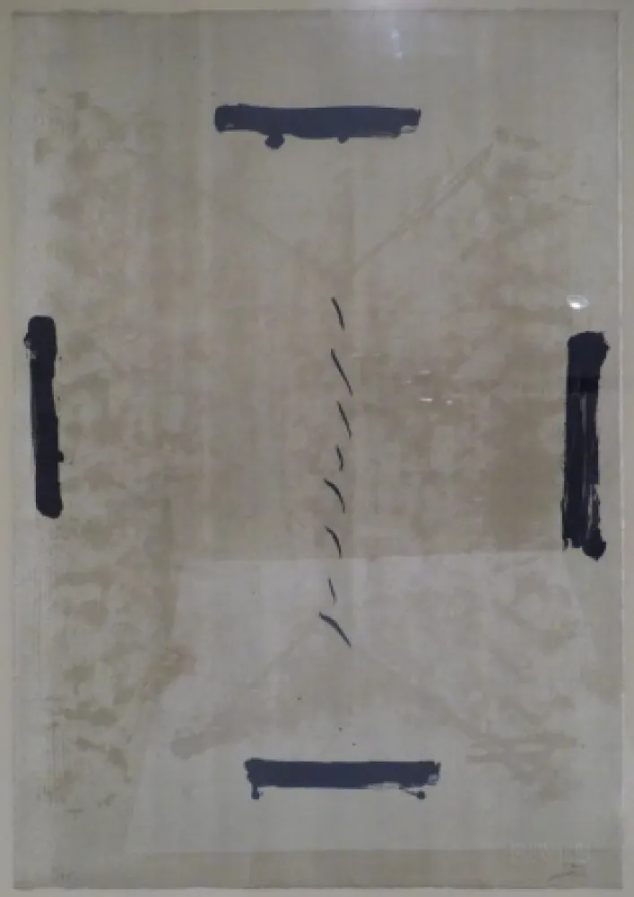 石版画 Tàpies - Quatre traces noires
